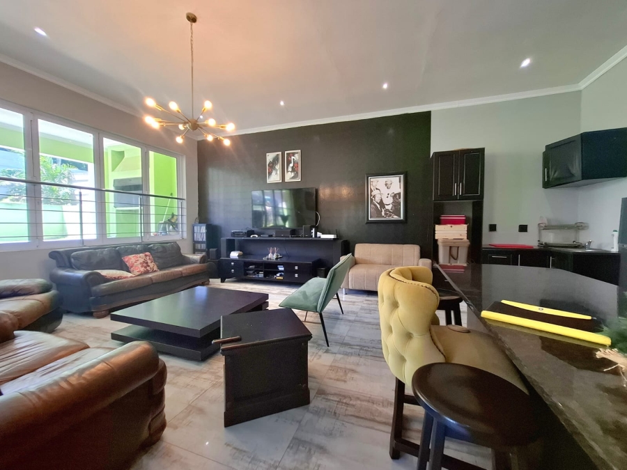 5 Bedroom Property for Sale in Gonubie Eastern Cape